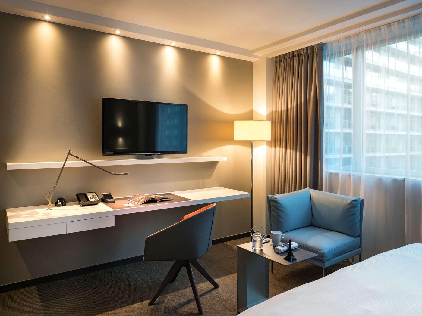 Pullman-Paris-Tour-Eiffel-Room-38