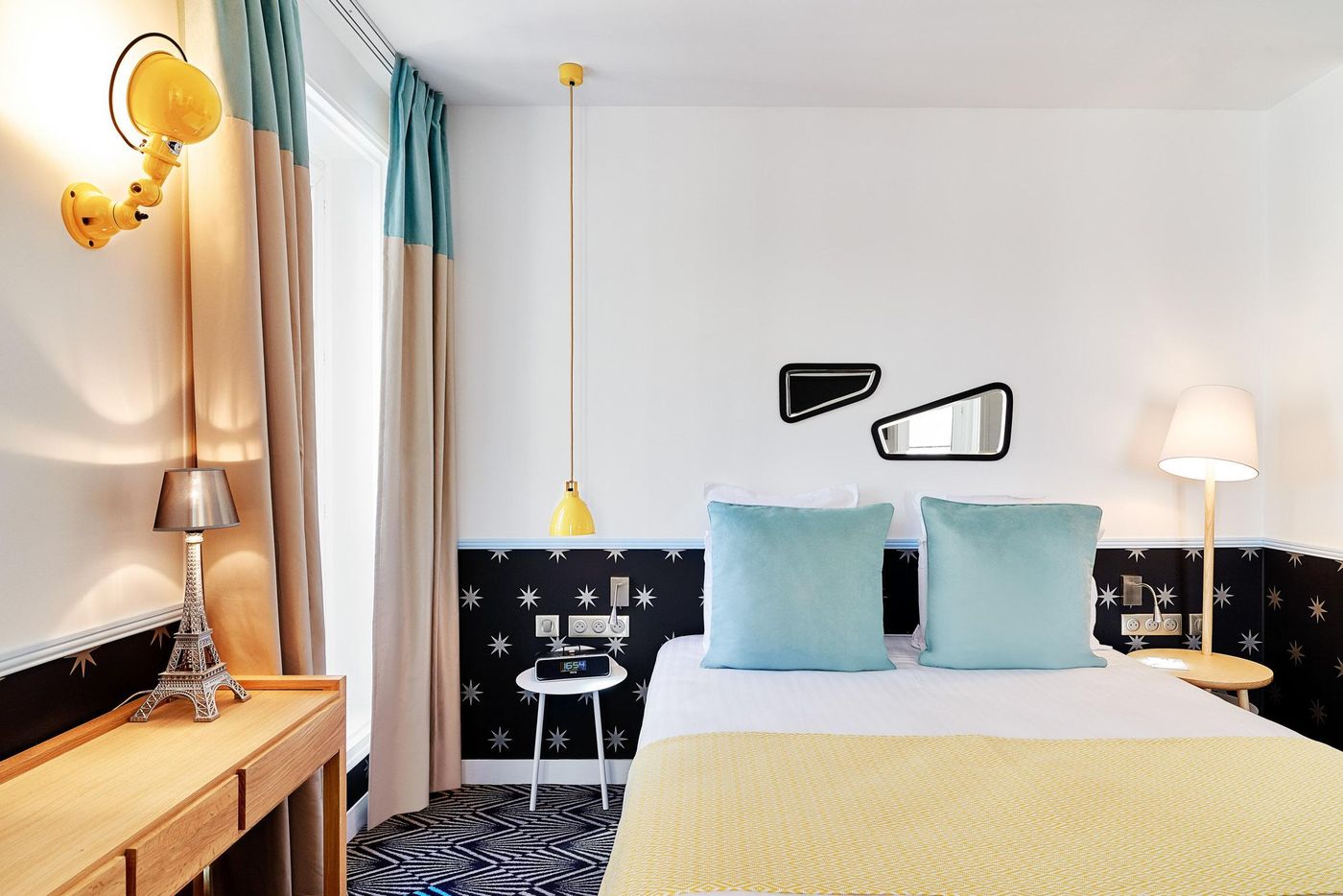 Augustin-Astotel-Room-26