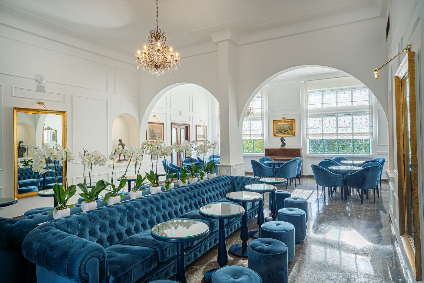 Majestic-Palace-Bar-55