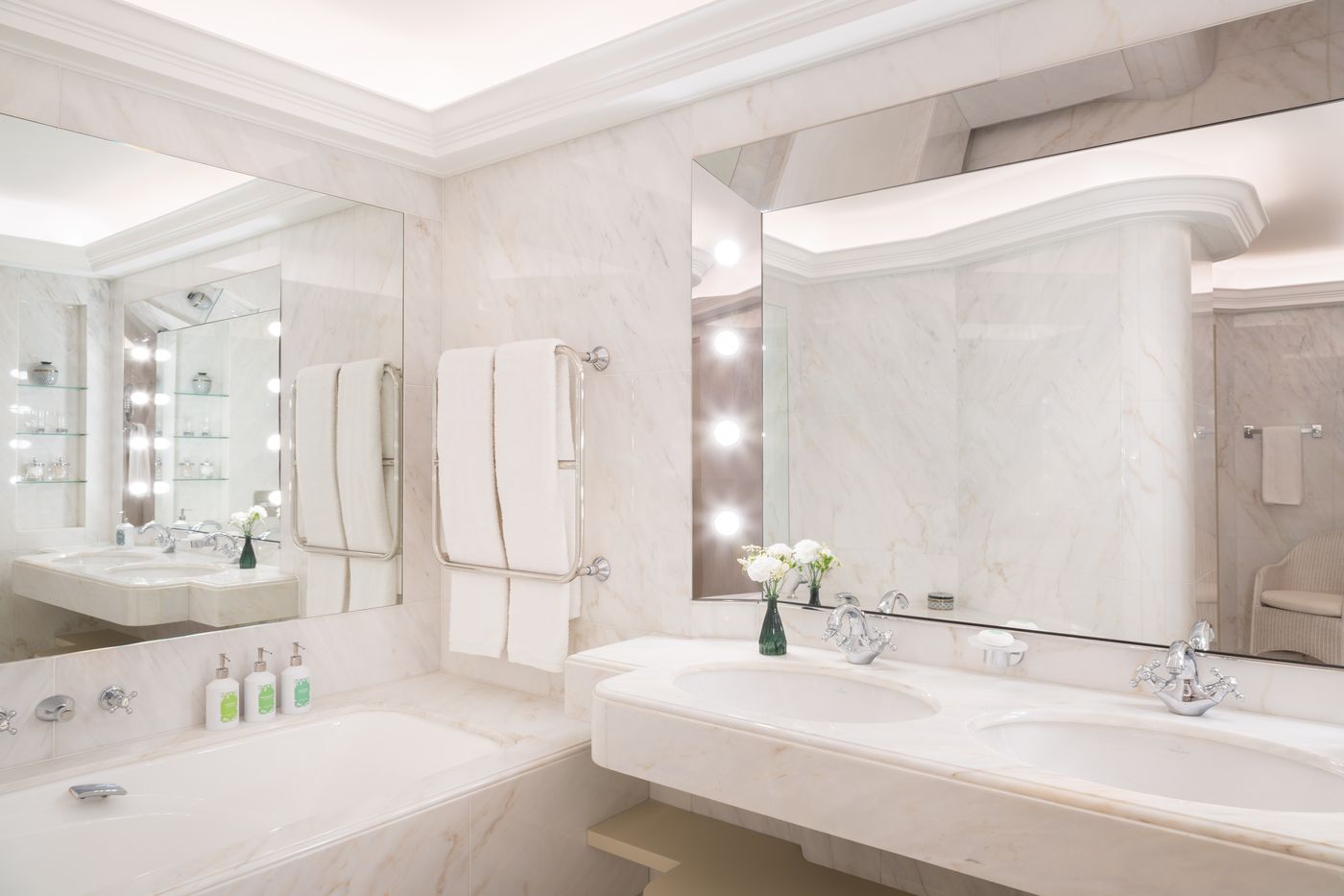 Le-Bristol-Paris-Room-70