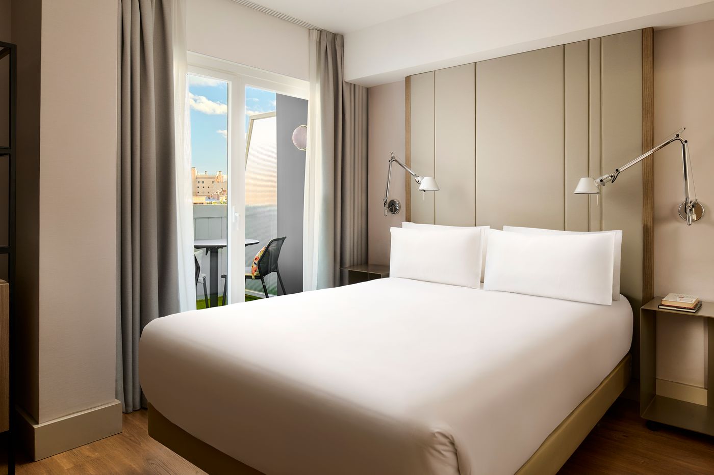 NH-Paseo-de-la-Habana-Room-36