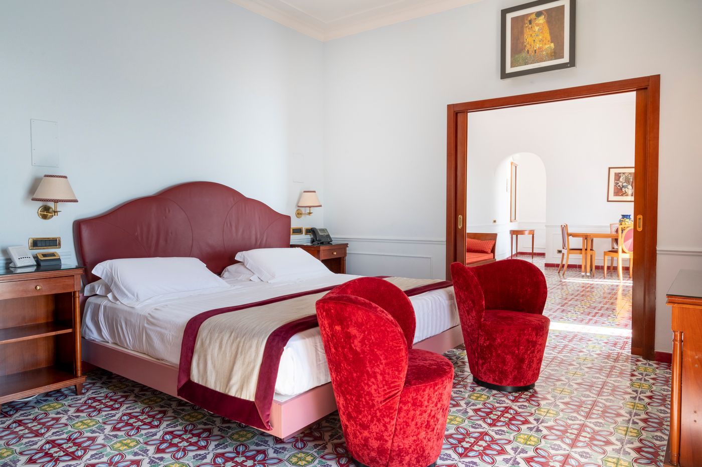 Lloyd-s-Baia-Room-16