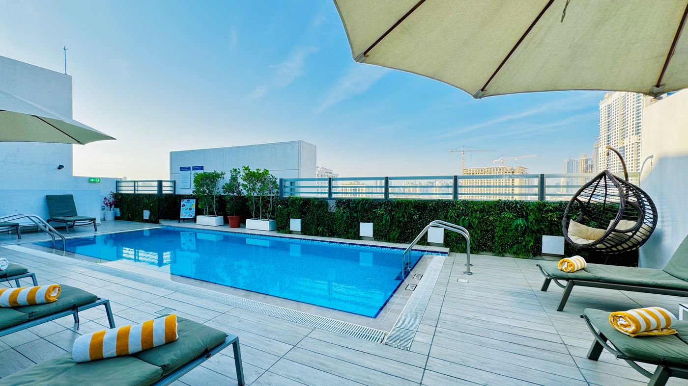 Hampton-by-Hilton-Dubai-Al-Barsha-Pool-1
