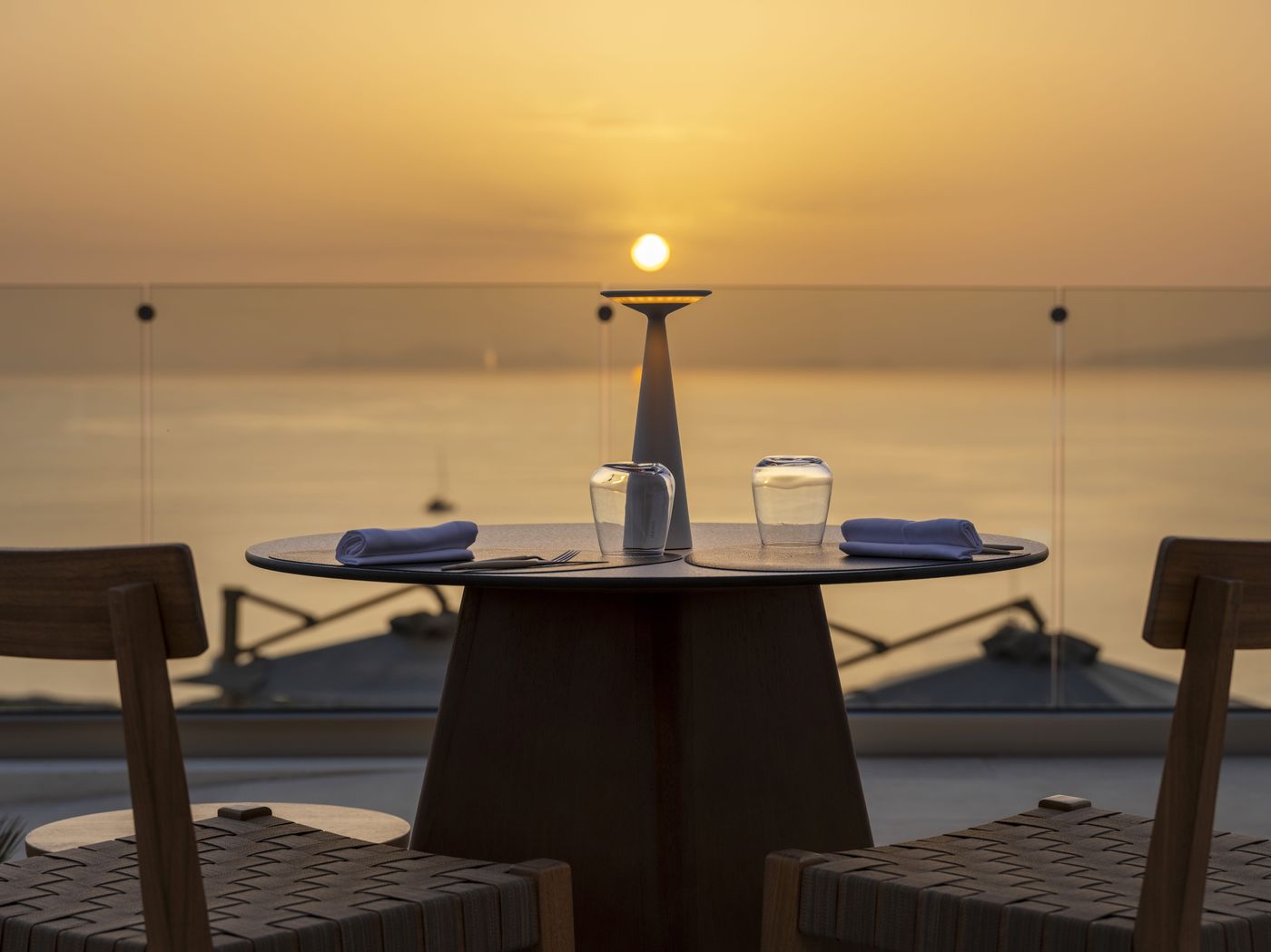 Santo Mine Oia Suites