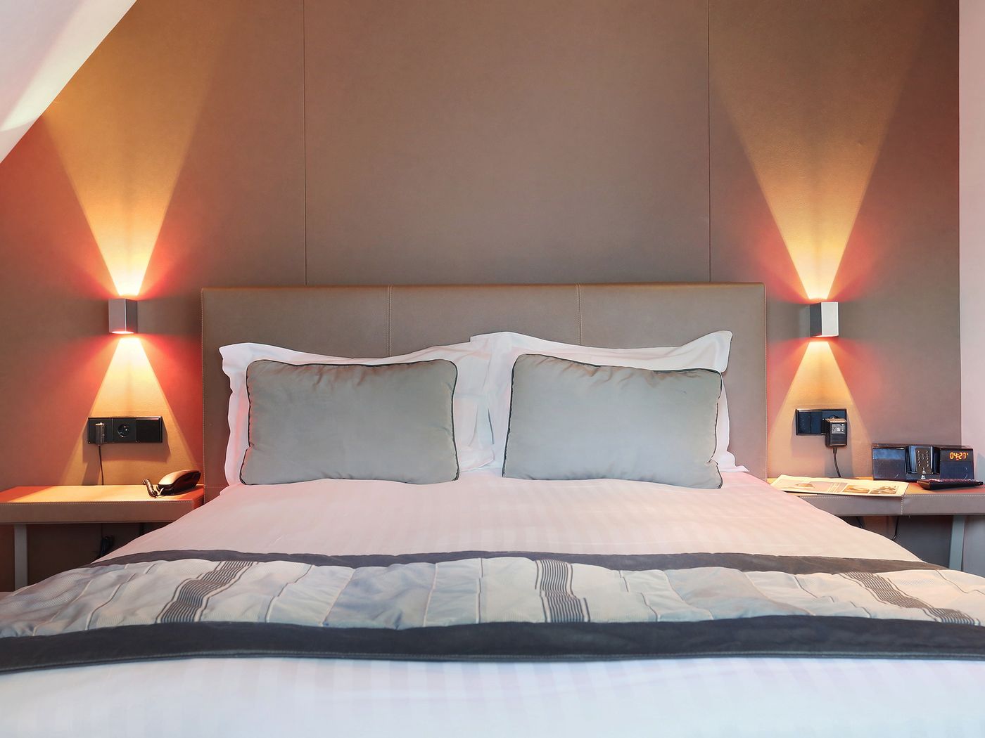 Hotel-Notre-Dame-Maitre-Albert-Room-28