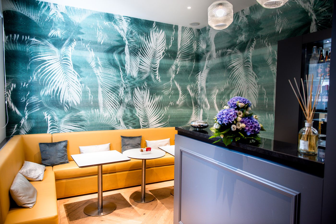 Boutique-Centrale-Palace-Bar-7