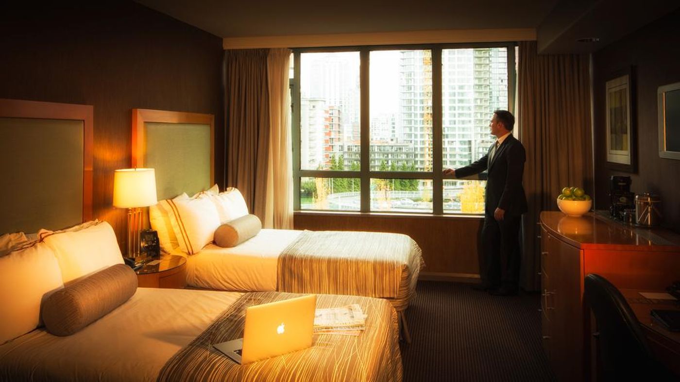 Executive-Hotel-Vintage-Park-Vancouver-Room-2