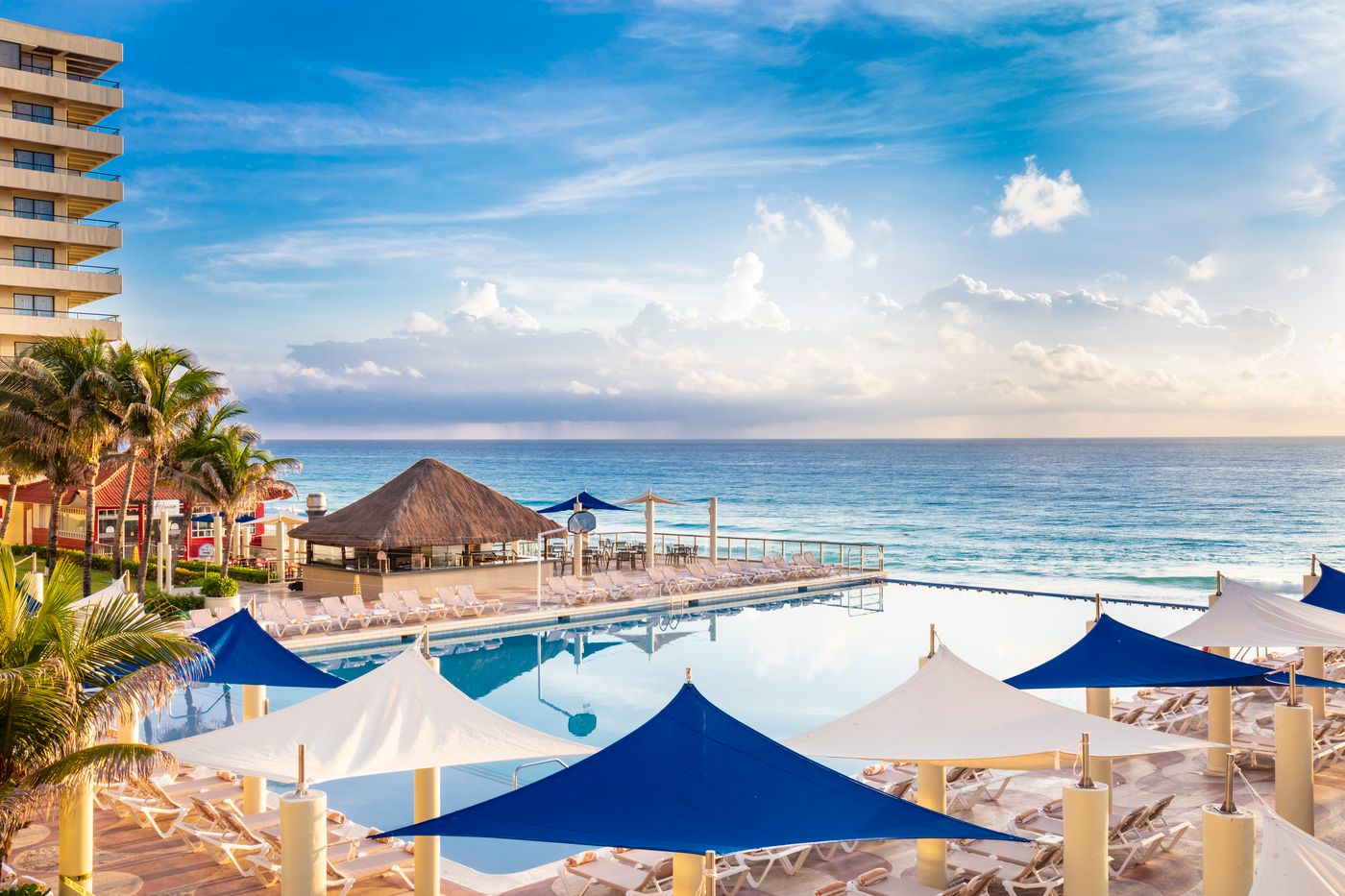 Crown-Paradise-Club-Cancun-Pool-70