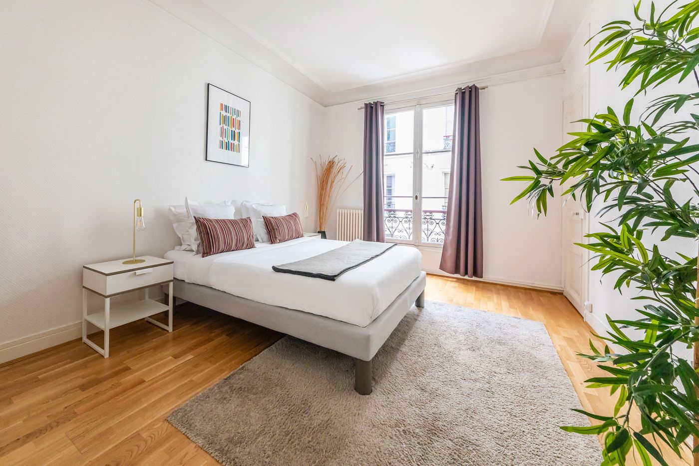 Residence-Bergere---Apartments-Room-10