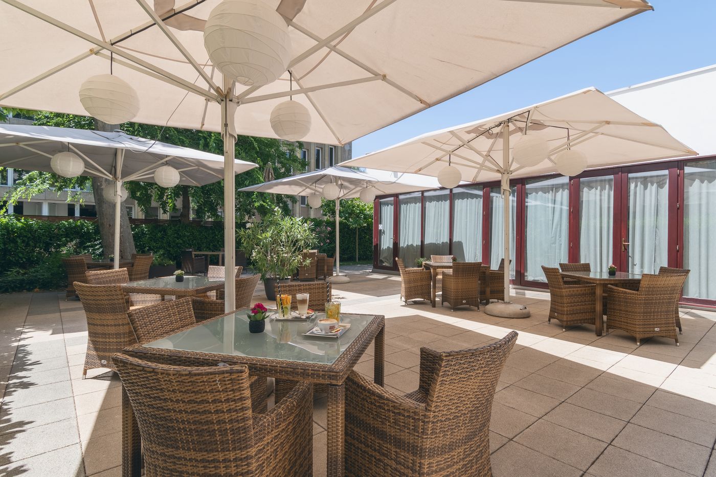 Hotel-Lion-s-Garden-Terrace-16