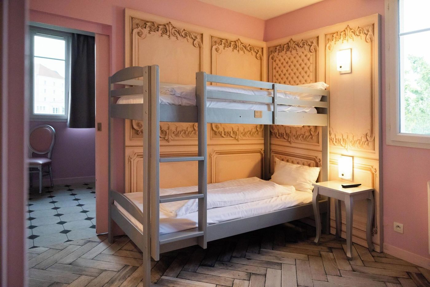 Explorers-Hotel-Room-22