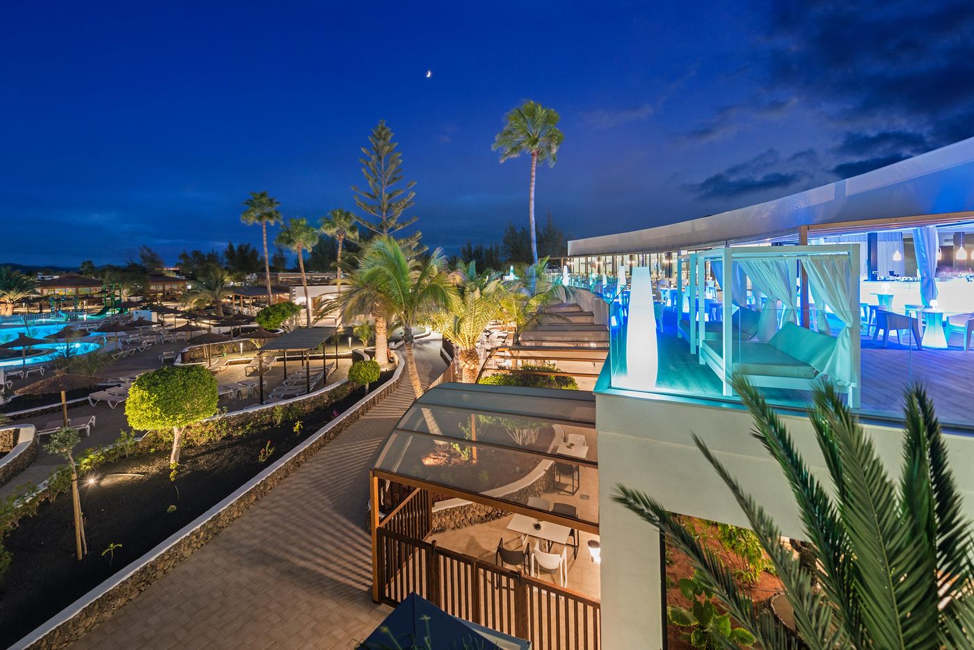 Elba---Premium-Suites---Adults-Only-Bar-9