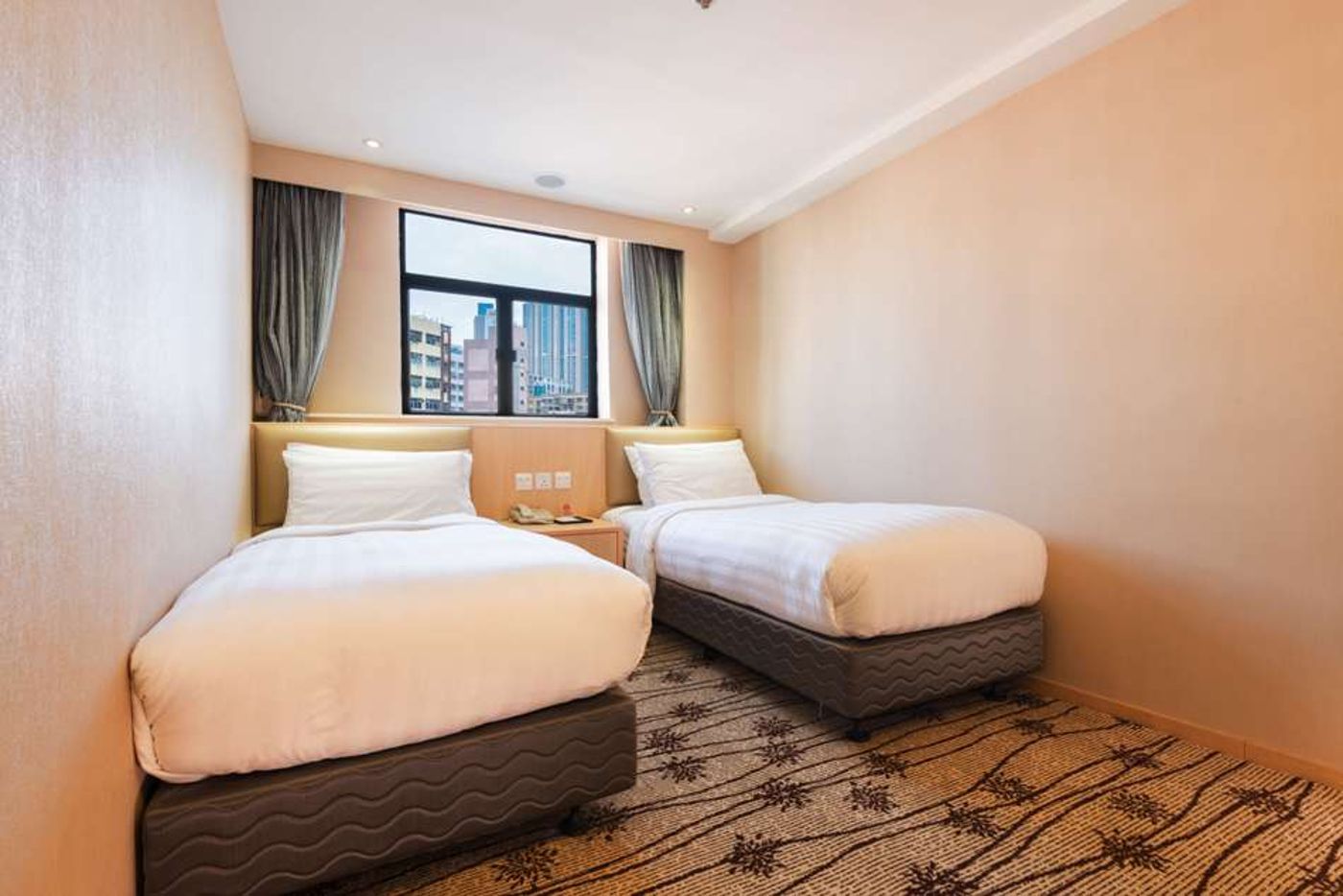 Metropark-Mongkok-Room-19