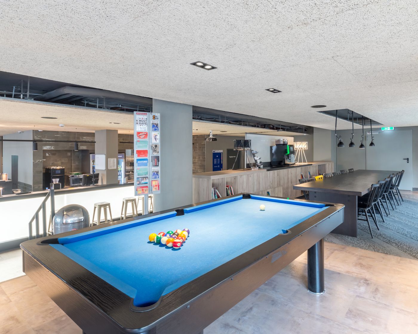 A-O-Koeln-Neumarkt-Sports-and-Entertainment-23