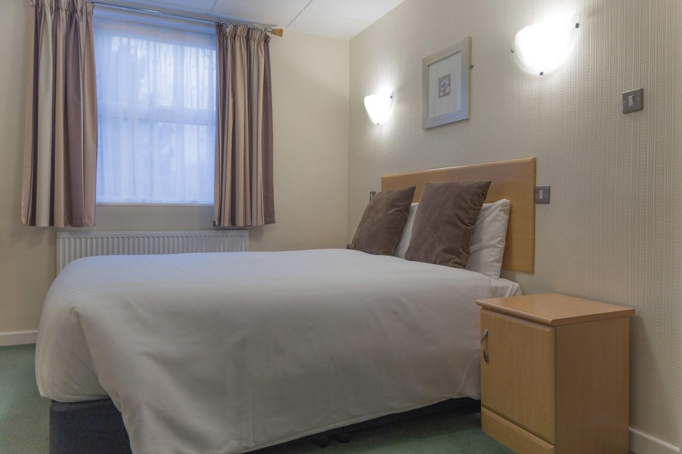 The Wycliffe Hotel-United Kingdom-STOCKPORT-Room-9