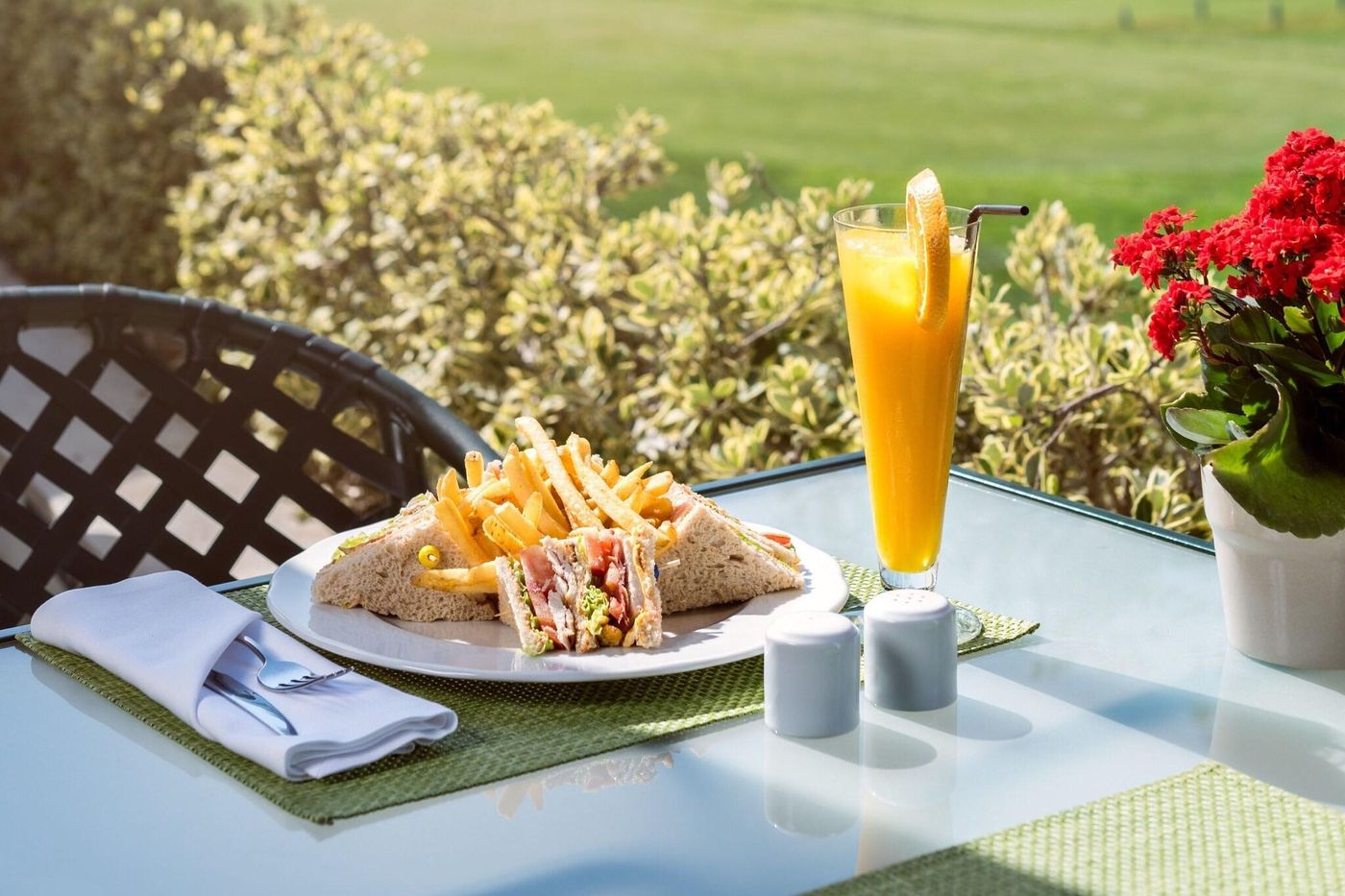 Pine-Cliffs-Ocean-Suites-Restaurant-91