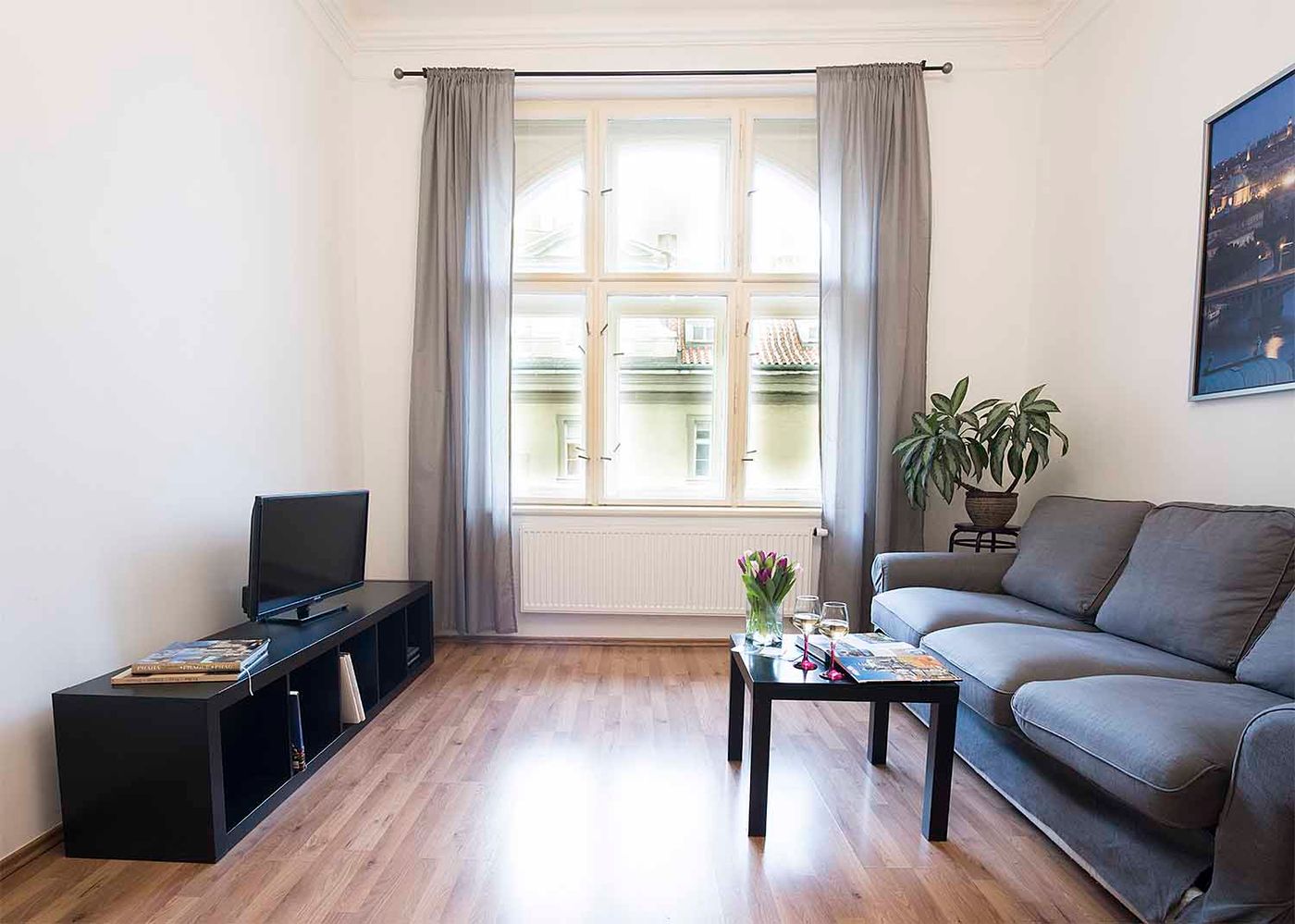 Royal-Road-Residence-Room-62