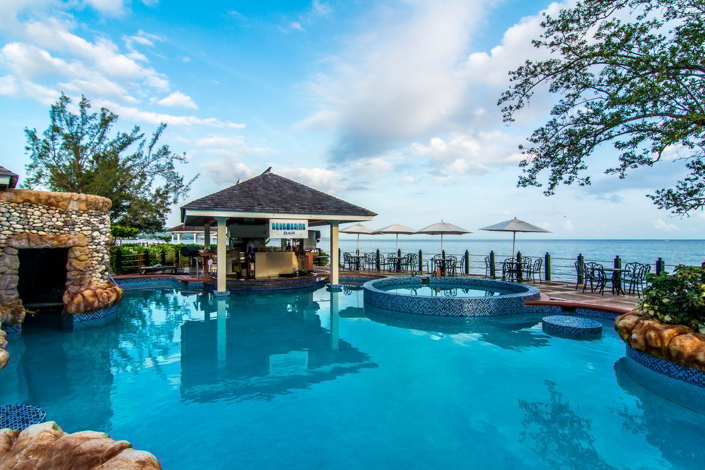 Jewel-Paradise-Cove-Resort---Spa-Bar-1