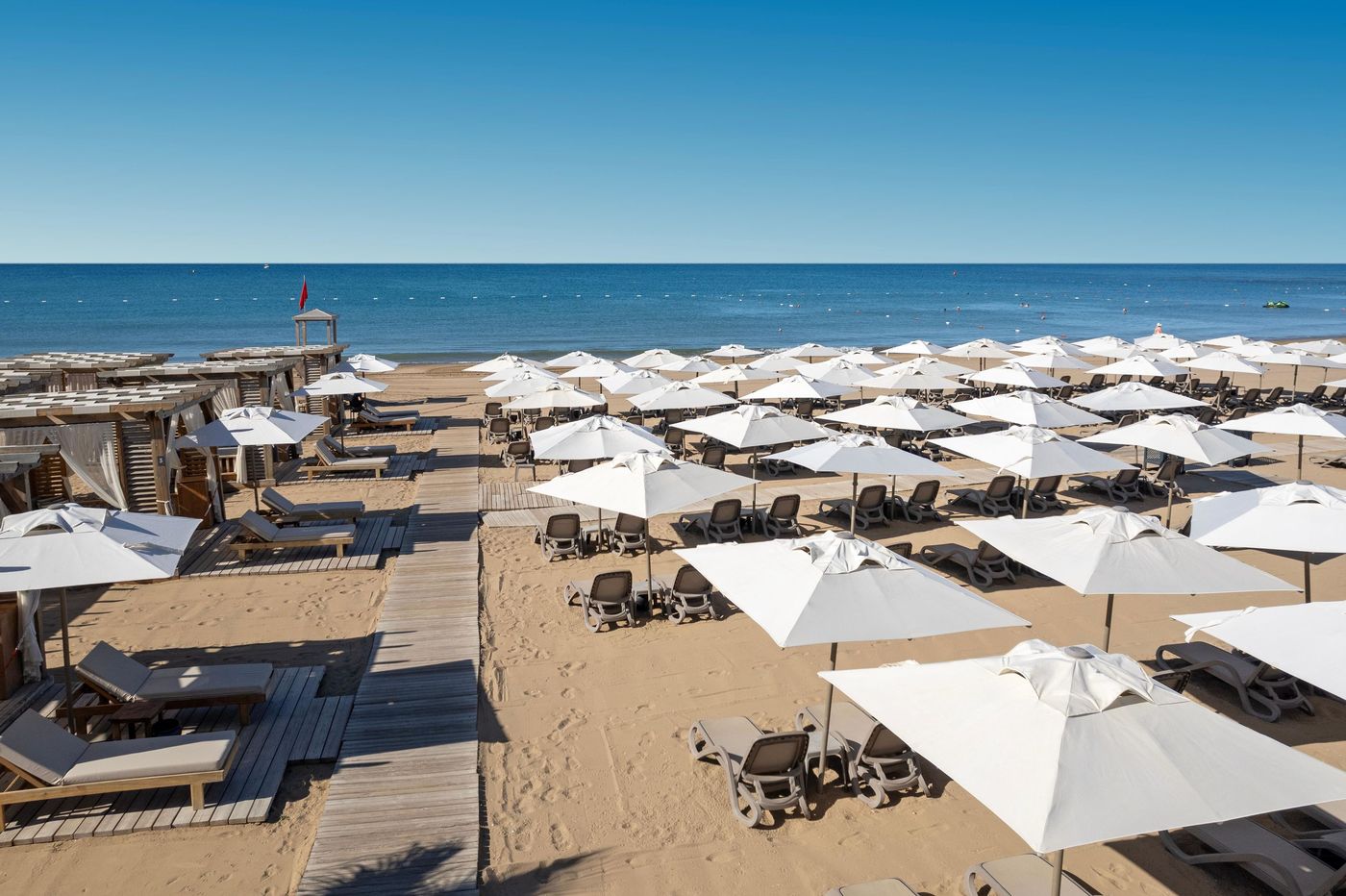 Jacaranda Luxury Resort