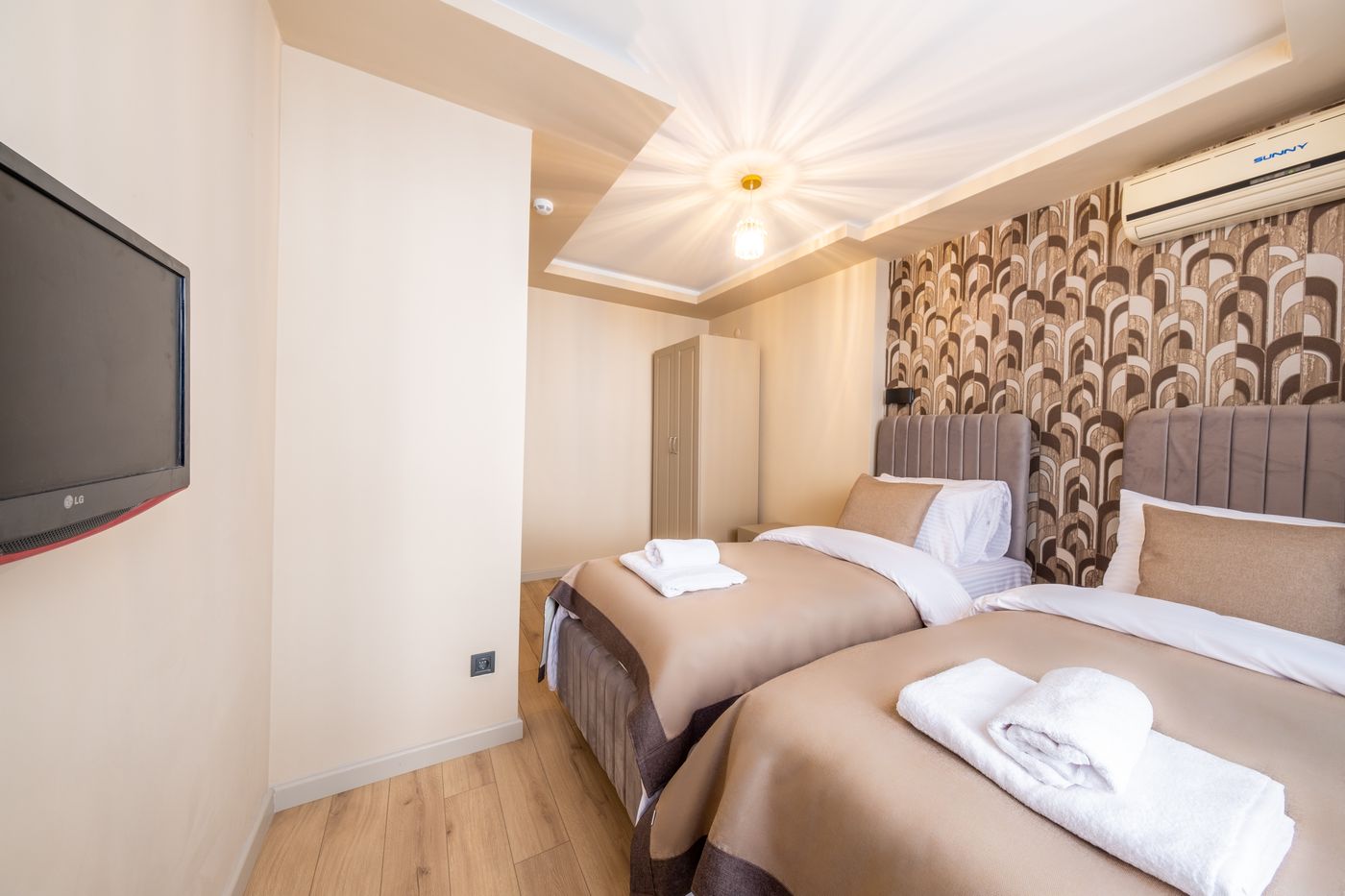 Taksim No 44 Hotel & Suites-Turkey-İSTANBUL-Room-6