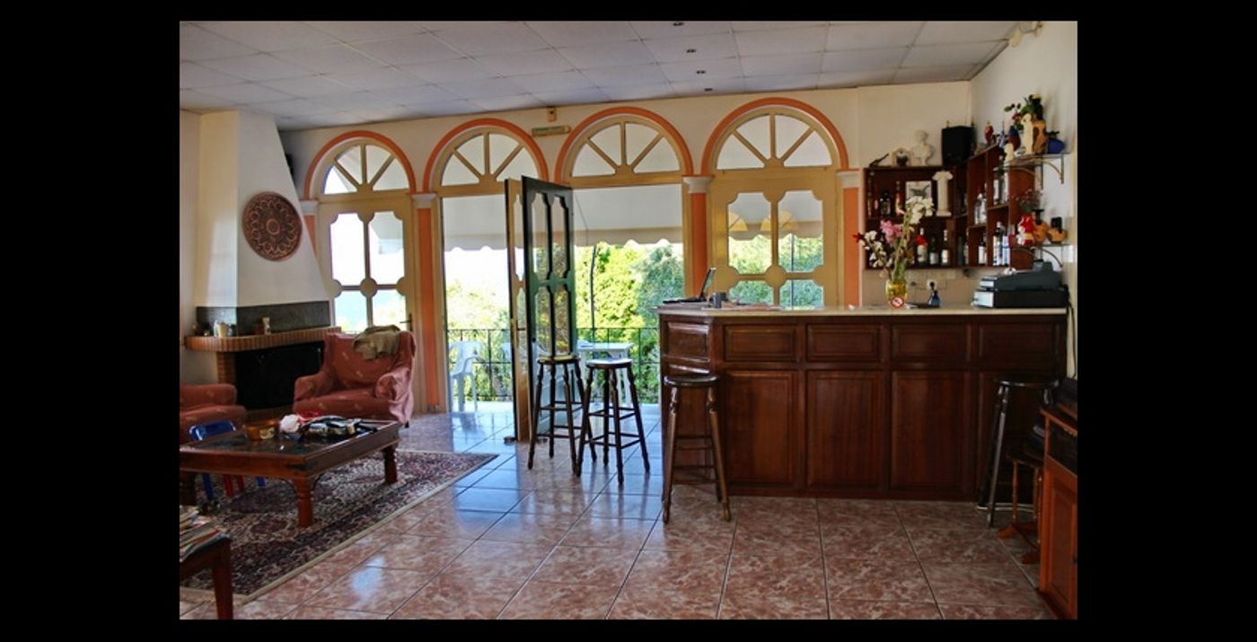 Apraos-Bay-Hotel-Lobby-23