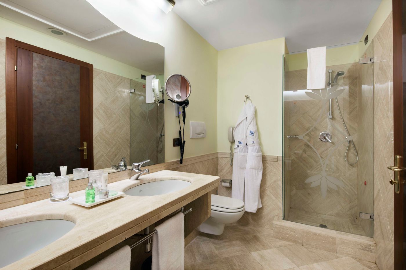 NH-Roma-Villa-Carpegna-Room-25