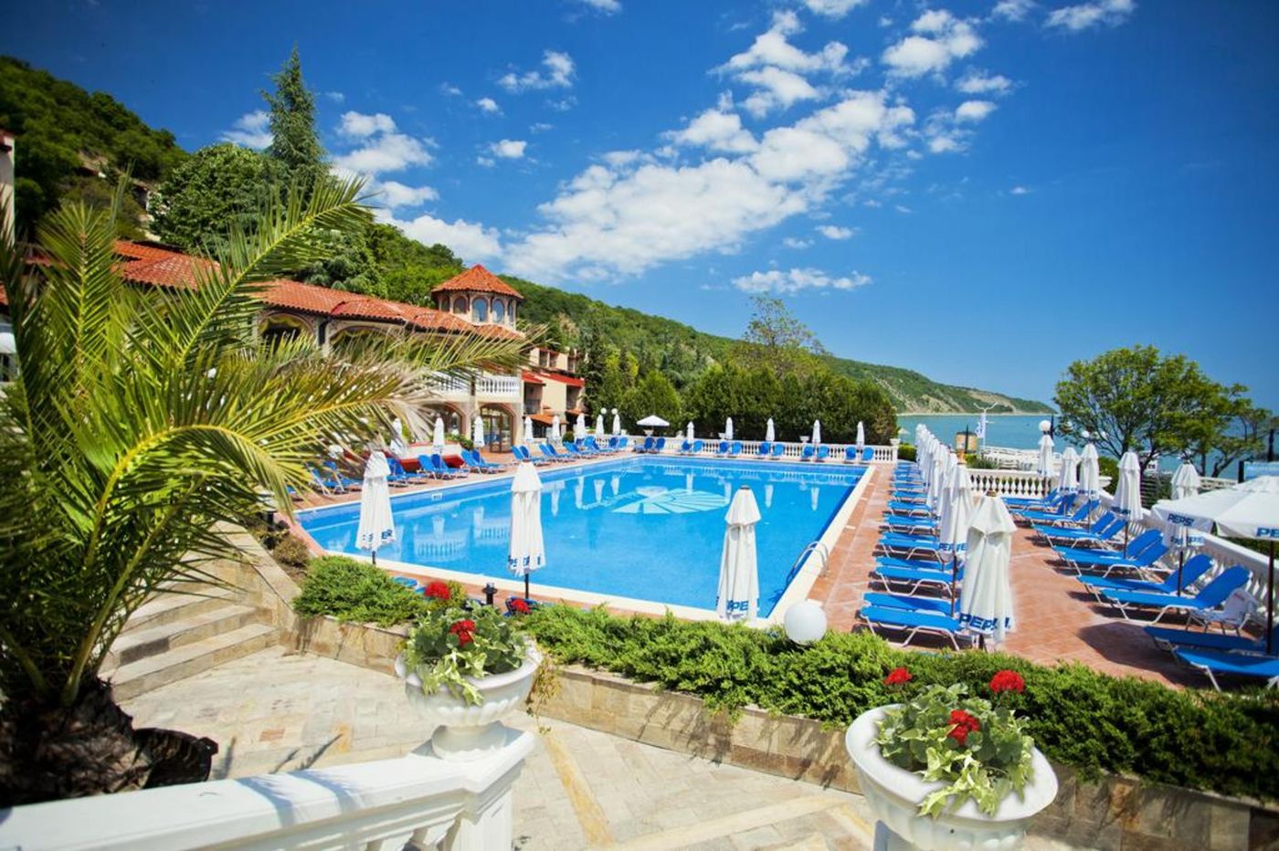 Elenite-Holiday-Village-Pool-3