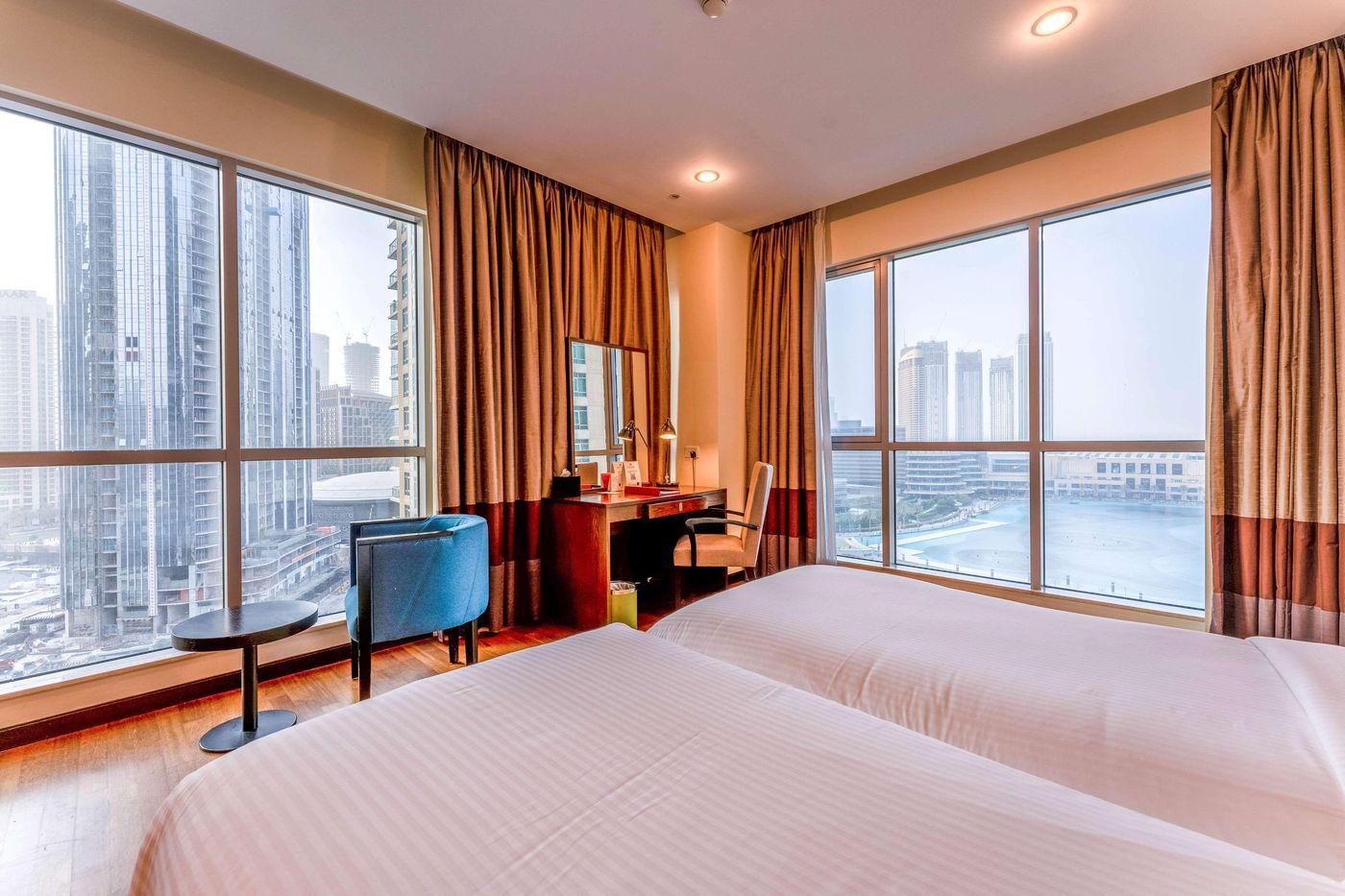 Ramada-by-Wyndham-Downtown-Dubai-Room-17
