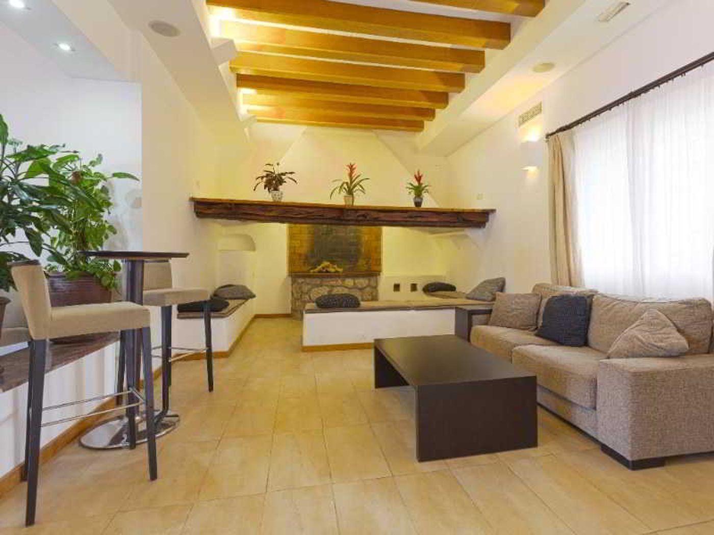 Sirenis-Hotel-Club-Siesta-Lobby-20