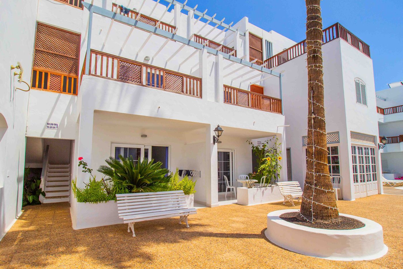 Vista-Mar-Apartments-General-view-11