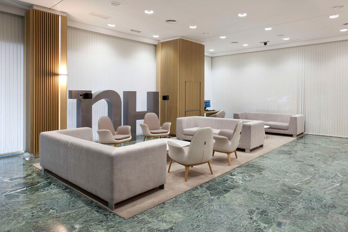 NH-Madrid-Ventas-Lobby-13