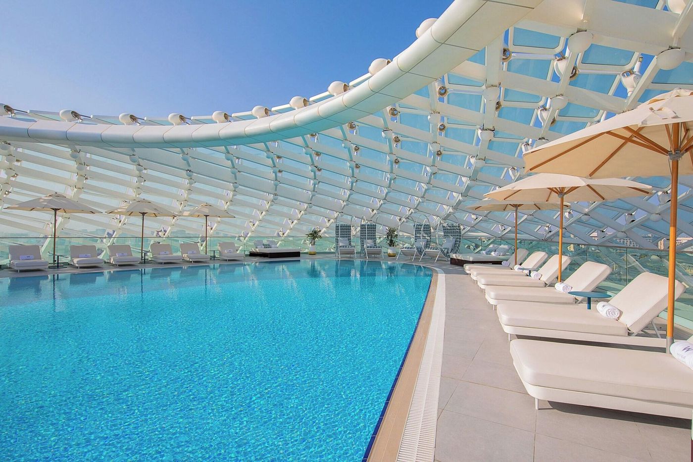 W-Abu-Dhabi---Yas-Island-Pool-86