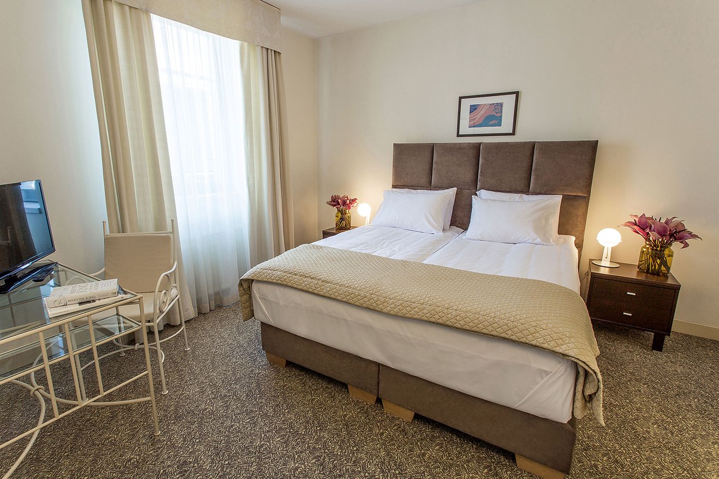 Mamaison-Residence-Izabella-Budapest-Room-20