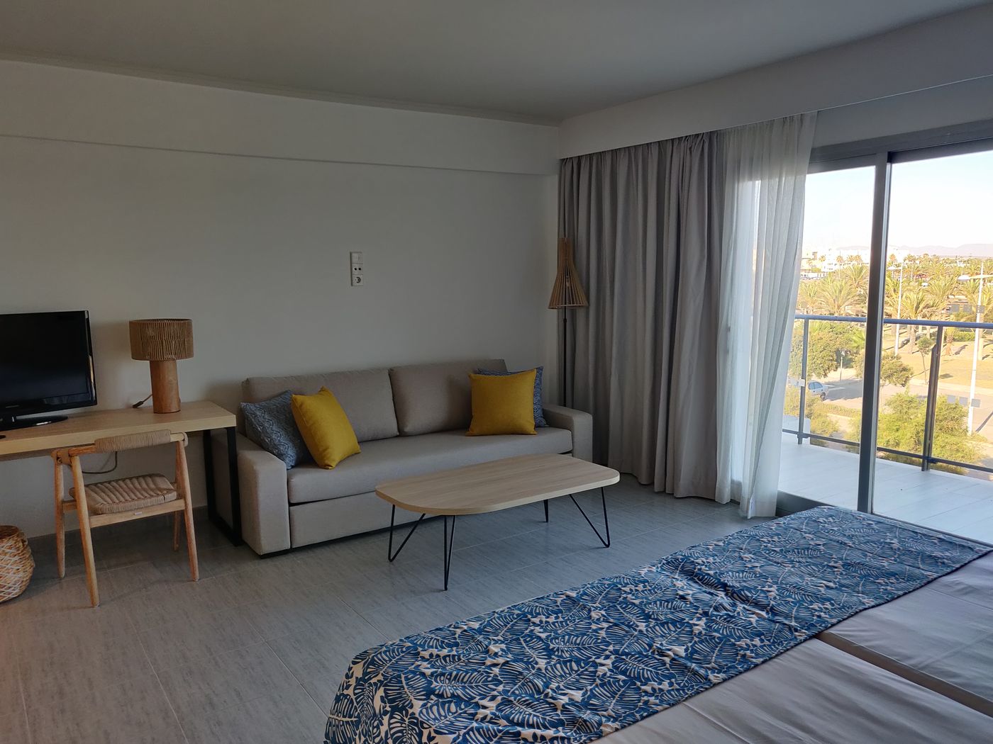 Cabogata-Garden-Room-35