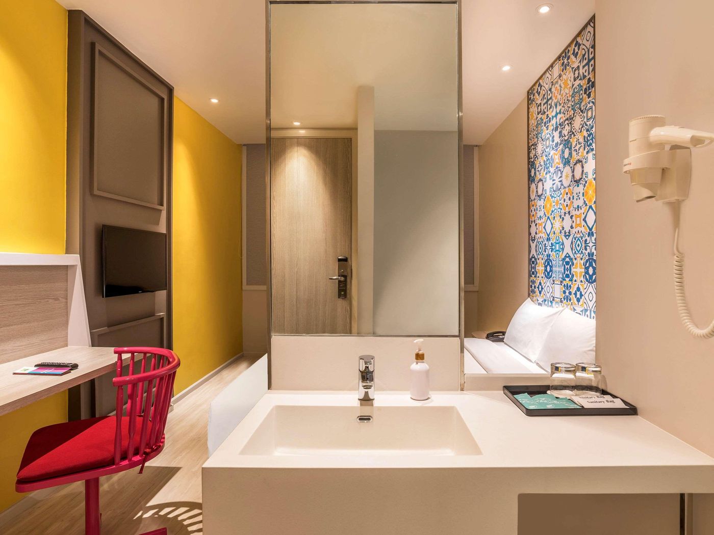 ibis-Styles-Phuket-City-Room-14