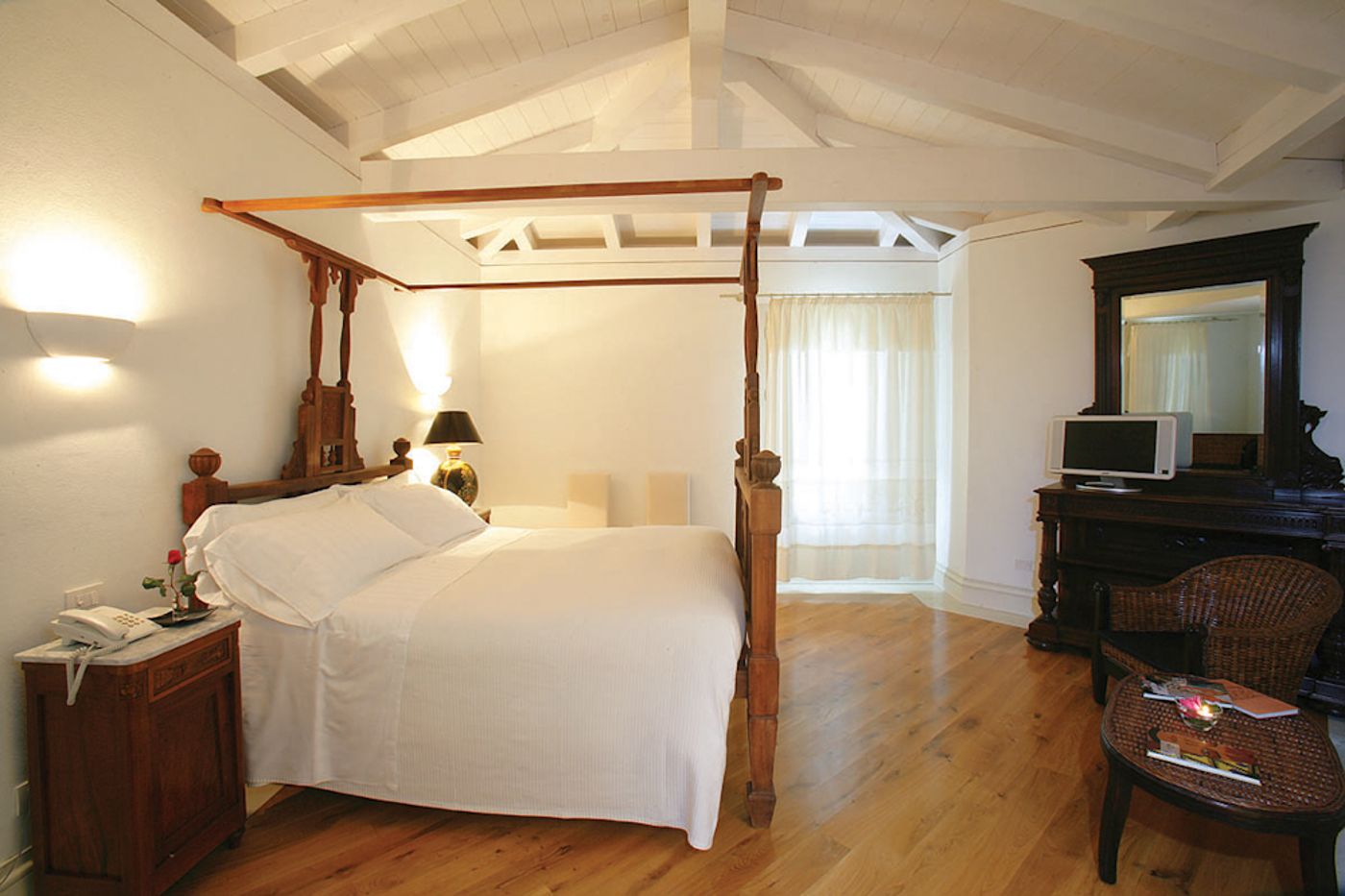 Tarthesh-Hotel-Room-8