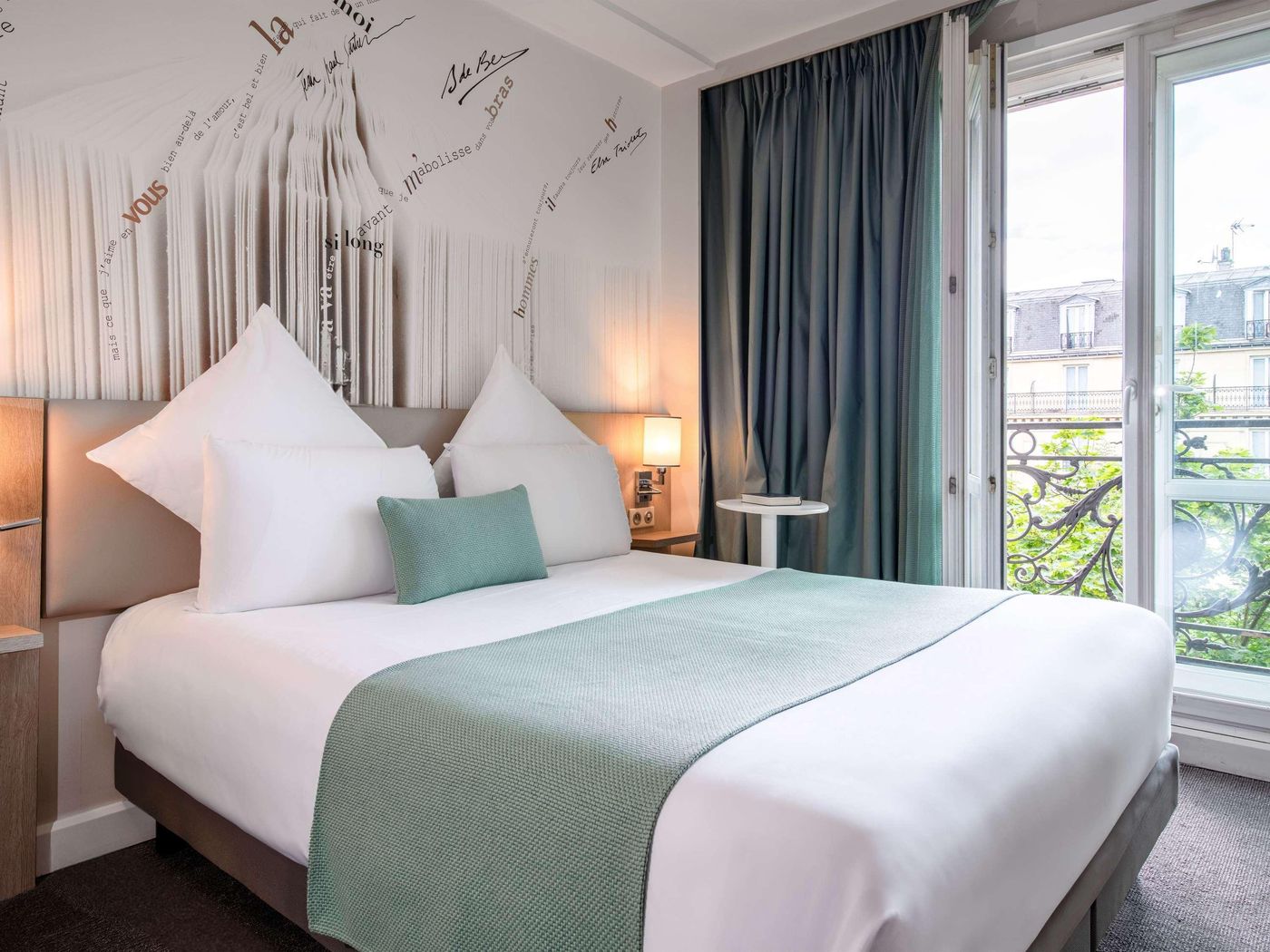 Hotel-Mercure-Paris-Montparnasse-Raspail-Room-11