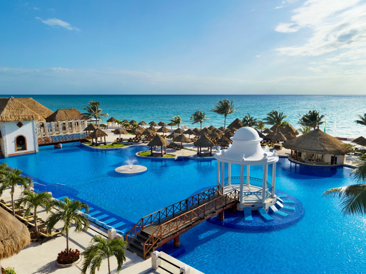 Dreams-Sapphire-Resort---Spa-Pool-3