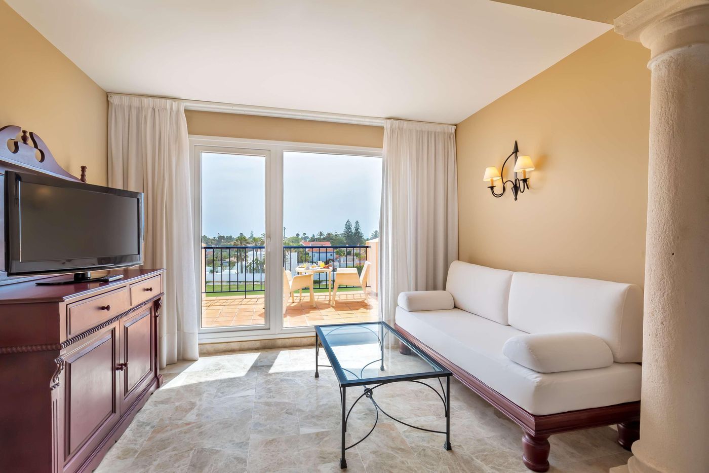 Hotel-Guadalmina-Spa---Golf-Resort-Room-18
