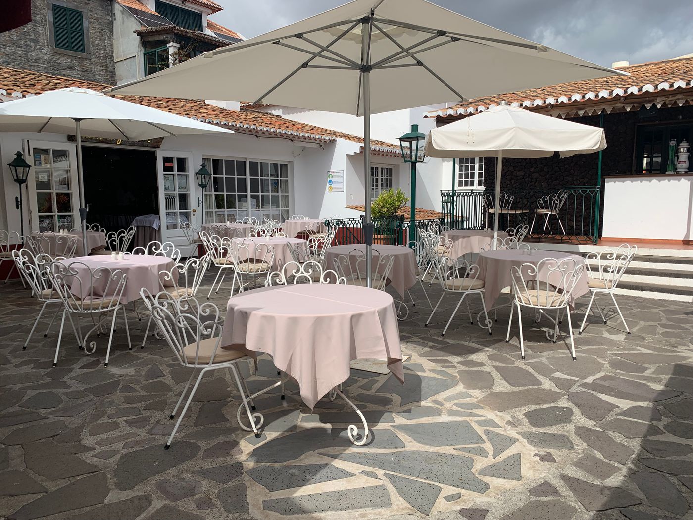 Quinta-Penha-de-Franca-Restaurant-28