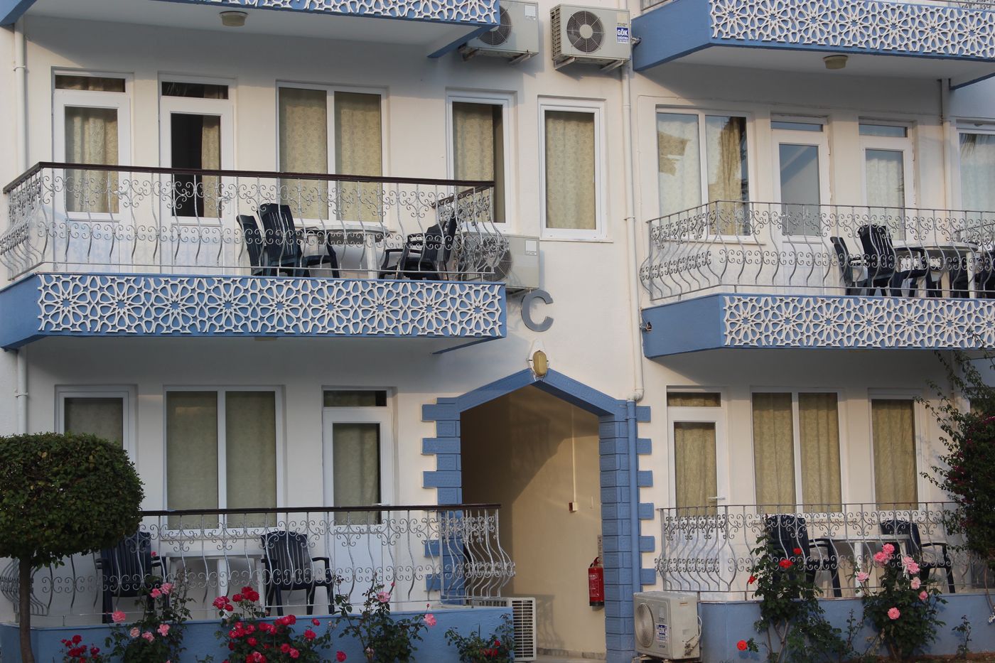 Side-Papaya-Apart-Hotel-General-view-13