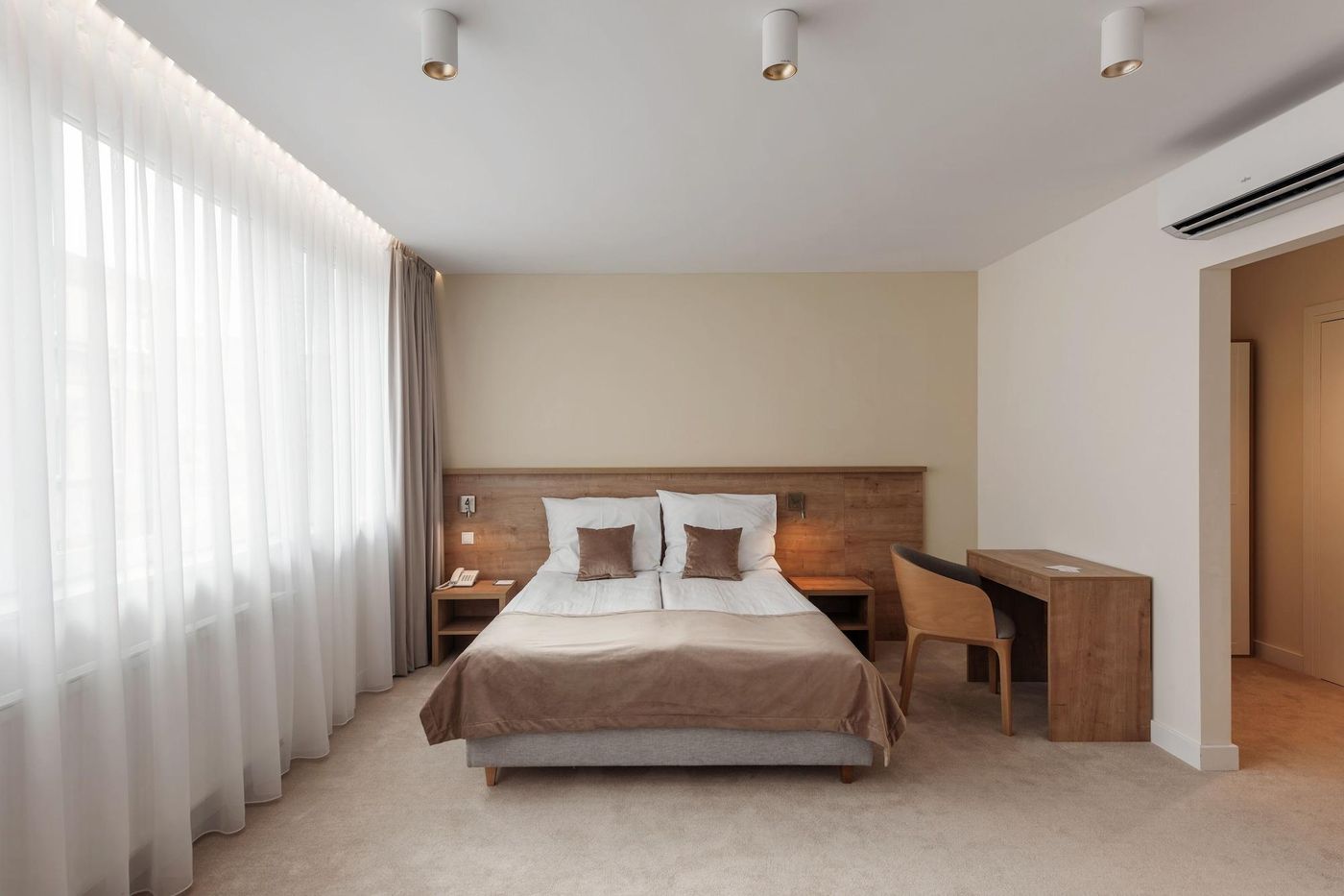 W-Sercu-Krakowa-Aparthotel-Room-22