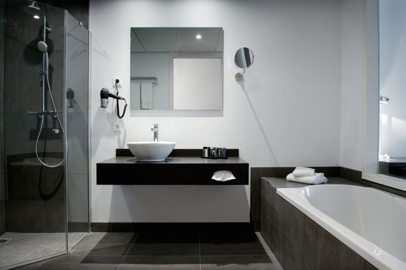 Inntel-Hotels-Amsterdam-Zaandam-Room-12