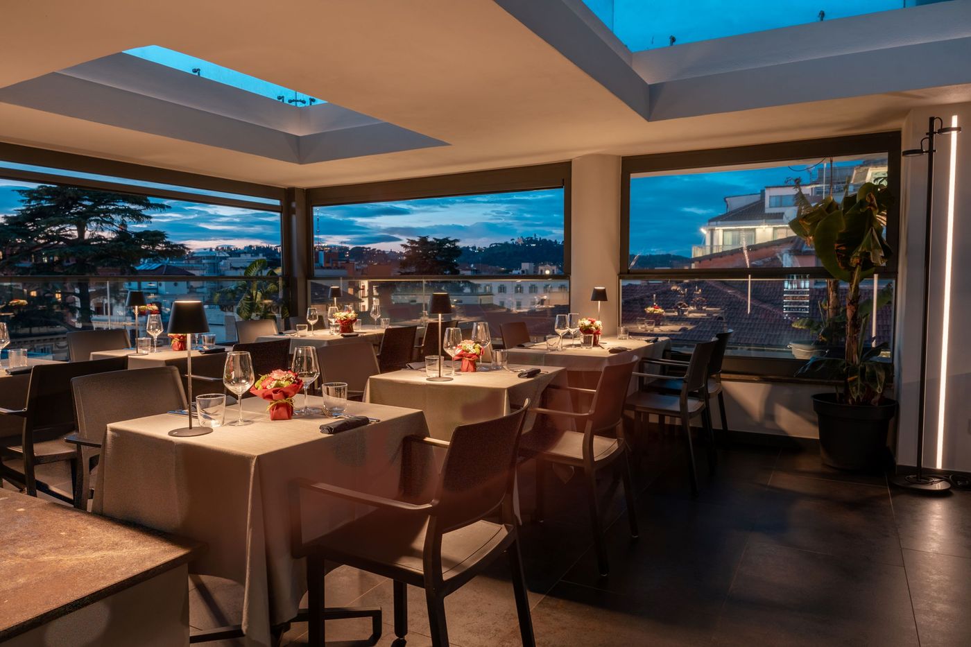 Twenty-One-Hotel-Restaurant-11