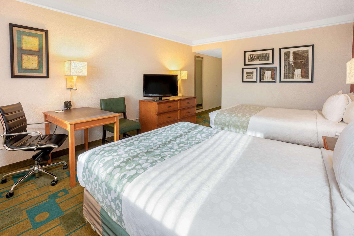 La Quinta Inn & Suites Seattle Sea-Tac Airport-United States-SEATTLE-Room-9