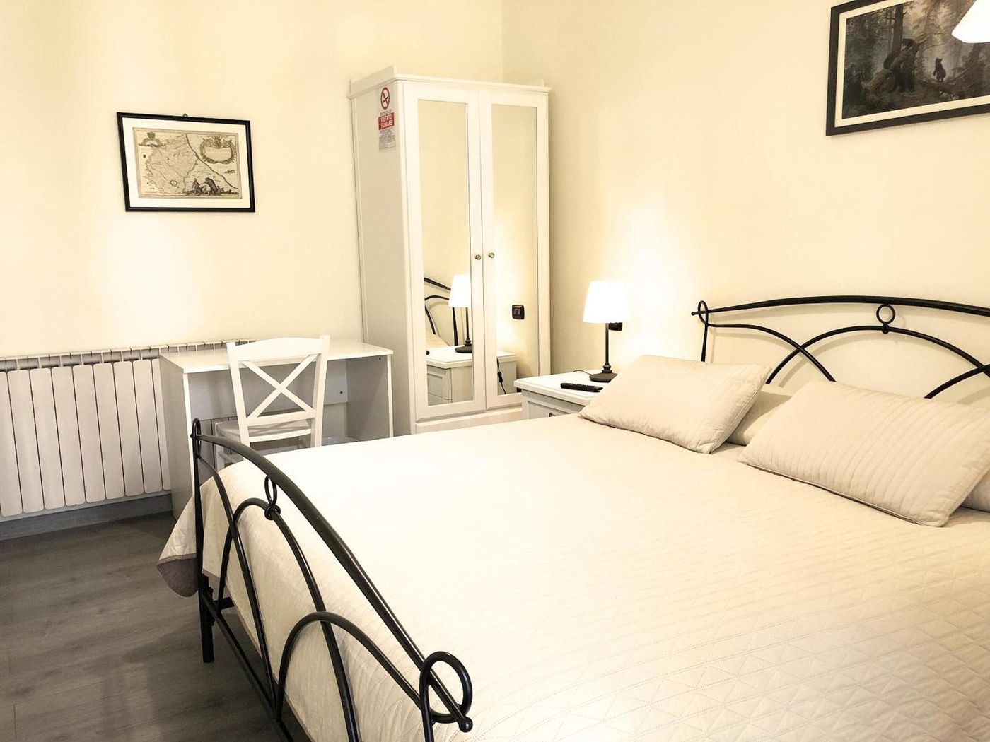 C-era-Un-Lago-Room-10