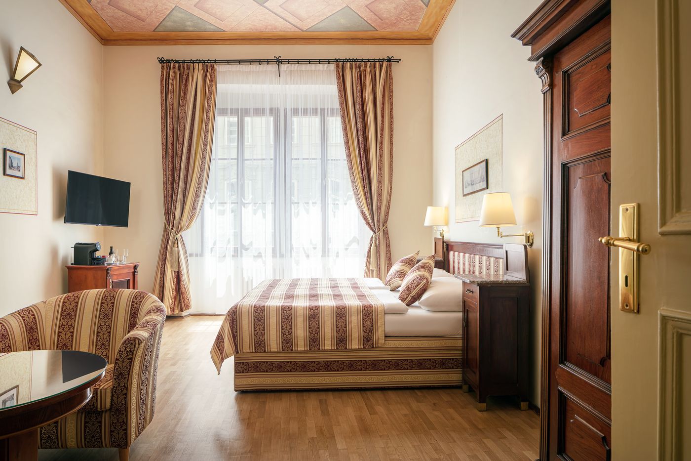 The-Charles-Hotel-Room-13