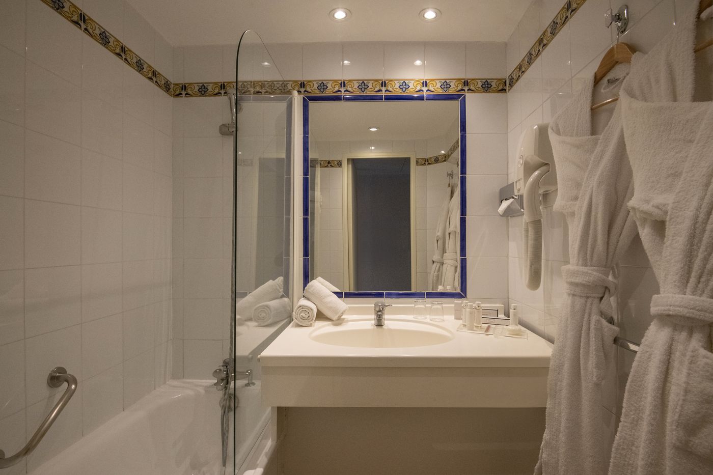 Amarante-Cannes-Room-24