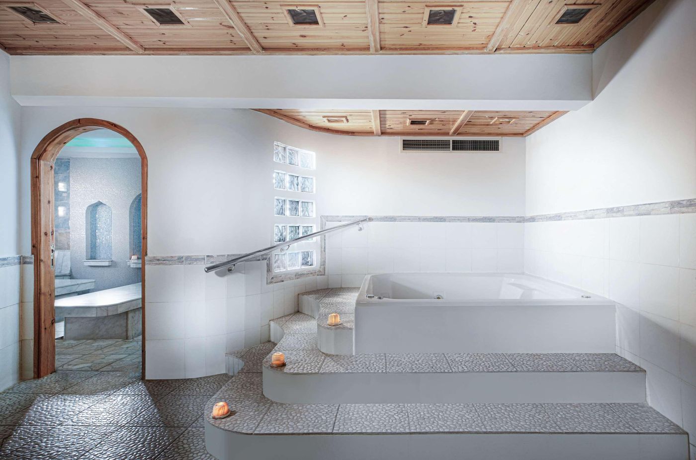 Steigenberger-Nile-Palace-Luxor-Sports-and-Entertainment-86