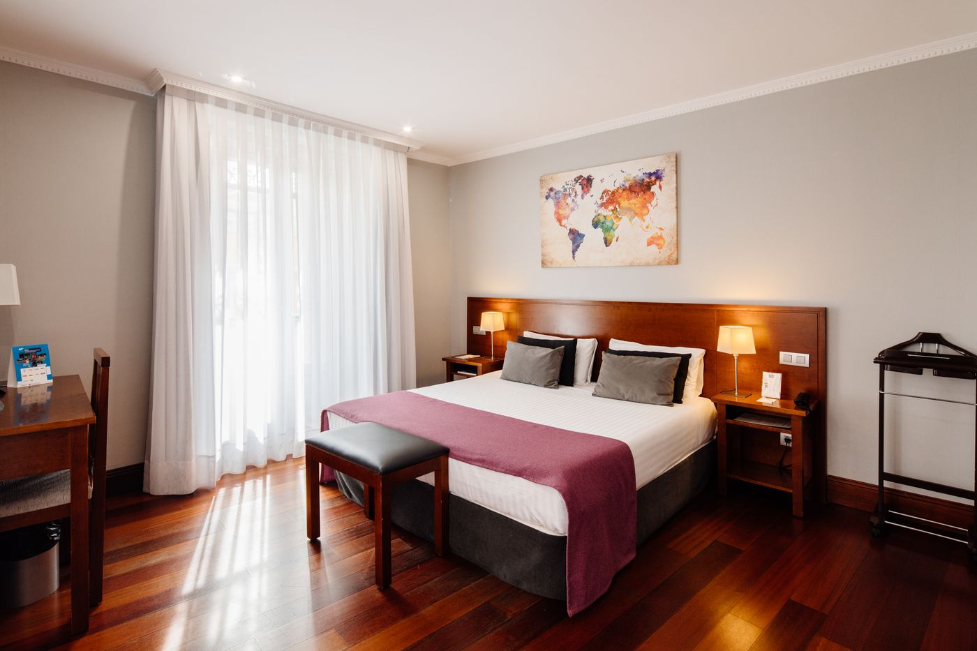 Lusso-Hotel-Infantas-Room-34
